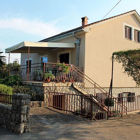 Apartment Mare Krk Milohnici Экстерьер фото